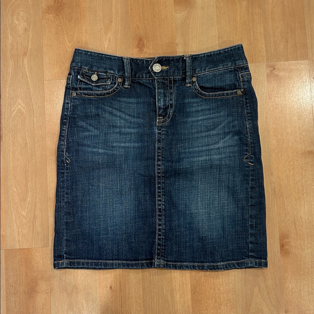 Old Navy women’s denim skirt low waist stretch size 4